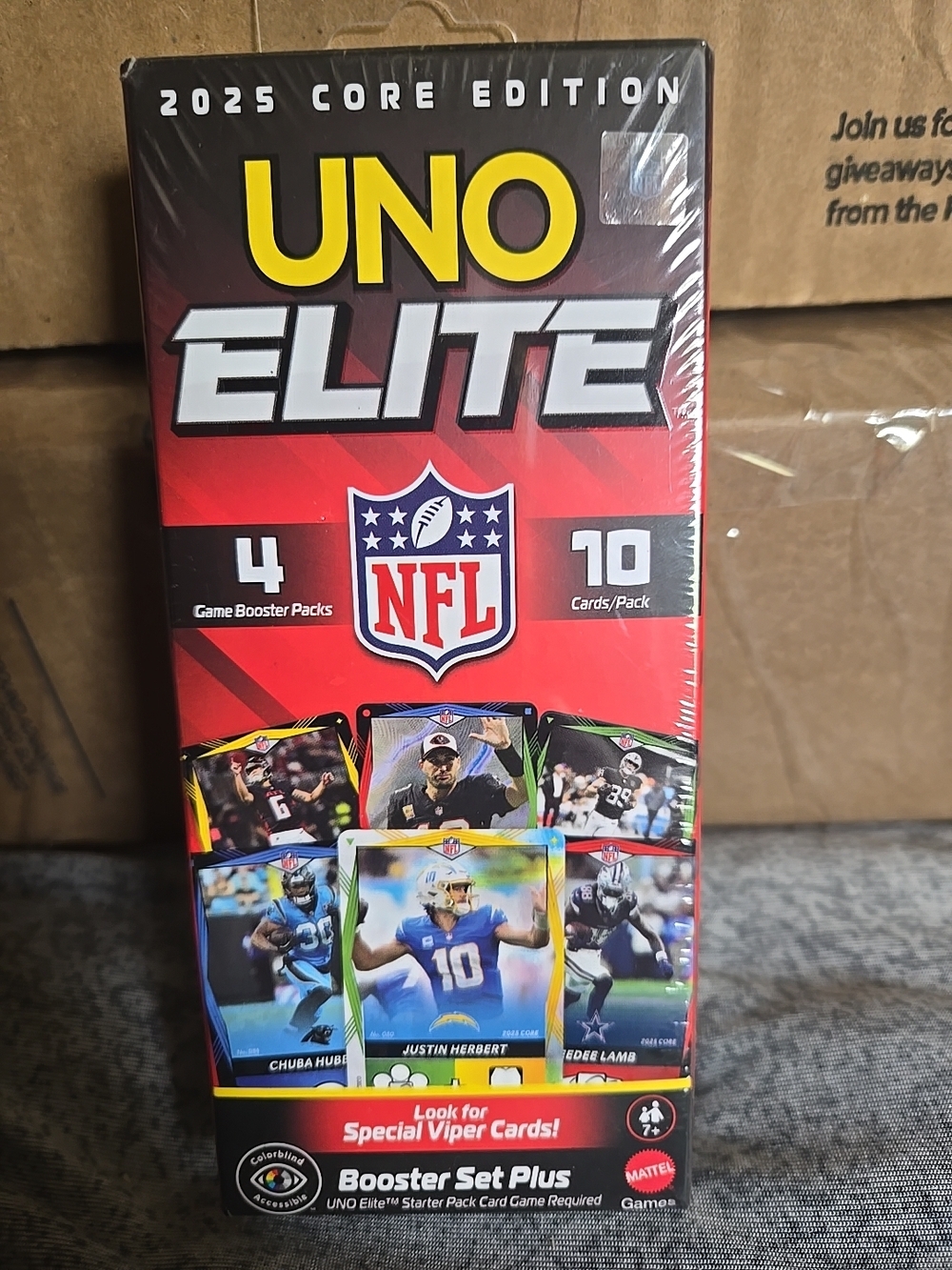 UNO Elite 2025 NFL Booster Set Plus - Red